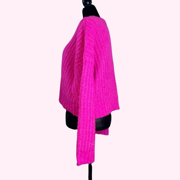 American Eagle Hot Barbie Pink Chunky Knit Long Sleeve Pullover Sweater - Picture 4 of 8